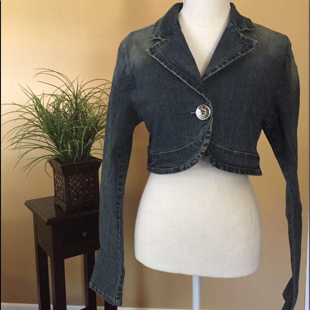 Cropped jean jacket